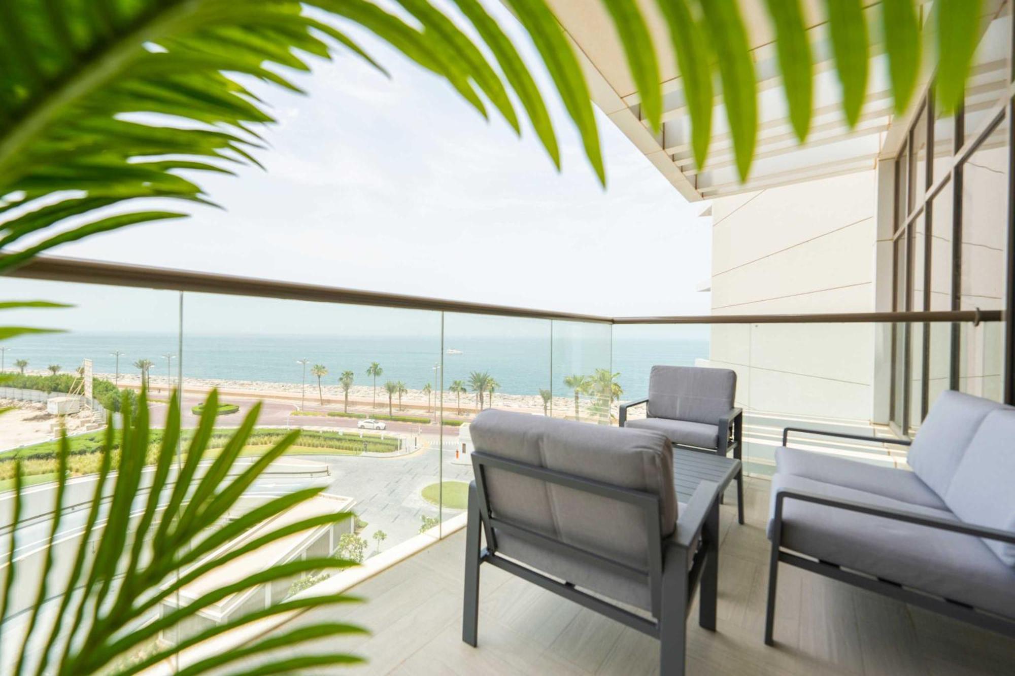 Spacious Beachfront 2 Bedroom Apartment - The 8 Dubaï Extérieur photo